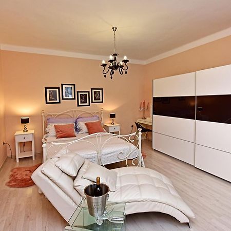 פורץ Apartments Villa Herak מראה חיצוני תמונה