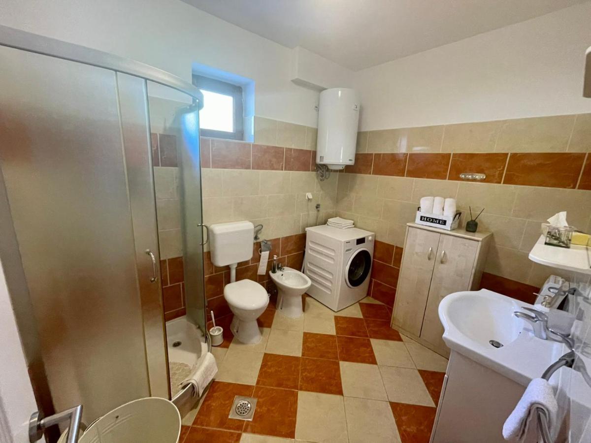 פורץ Apartments Villa Herak מראה חיצוני תמונה
