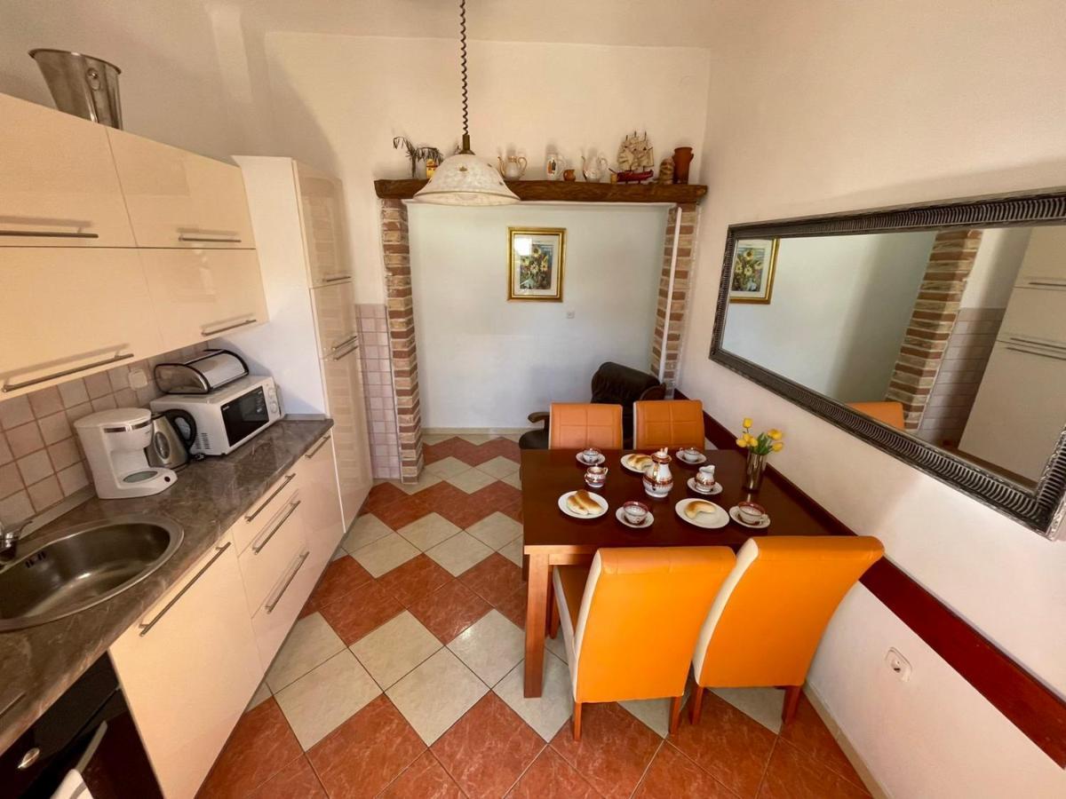 פורץ Apartments Villa Herak מראה חיצוני תמונה