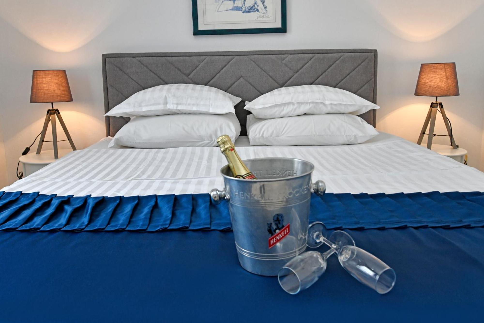פורץ Apartments Villa Herak מראה חיצוני תמונה