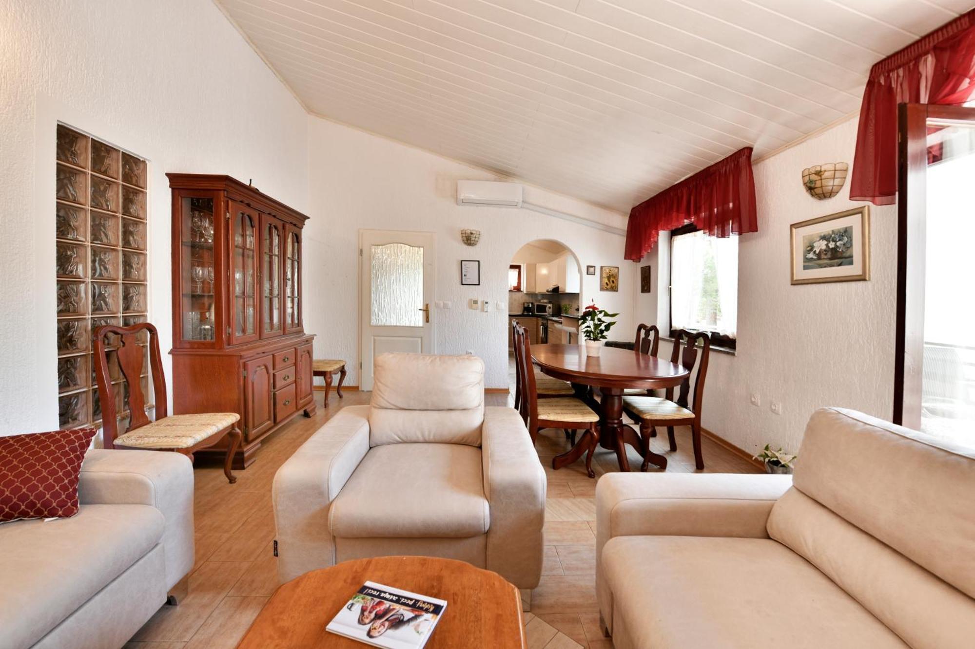 פורץ Apartments Villa Herak מראה חיצוני תמונה